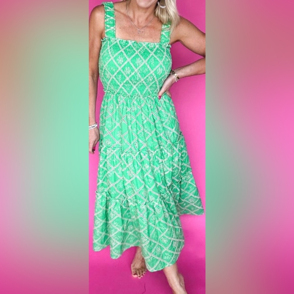 Brand new- never been worn green boutique midi dress. Size medium